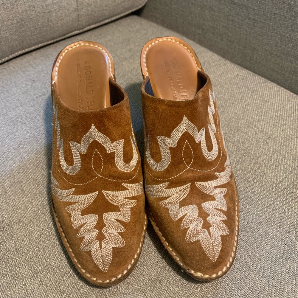 Donald Pliner Bozza Embroidered Cowboy Mules